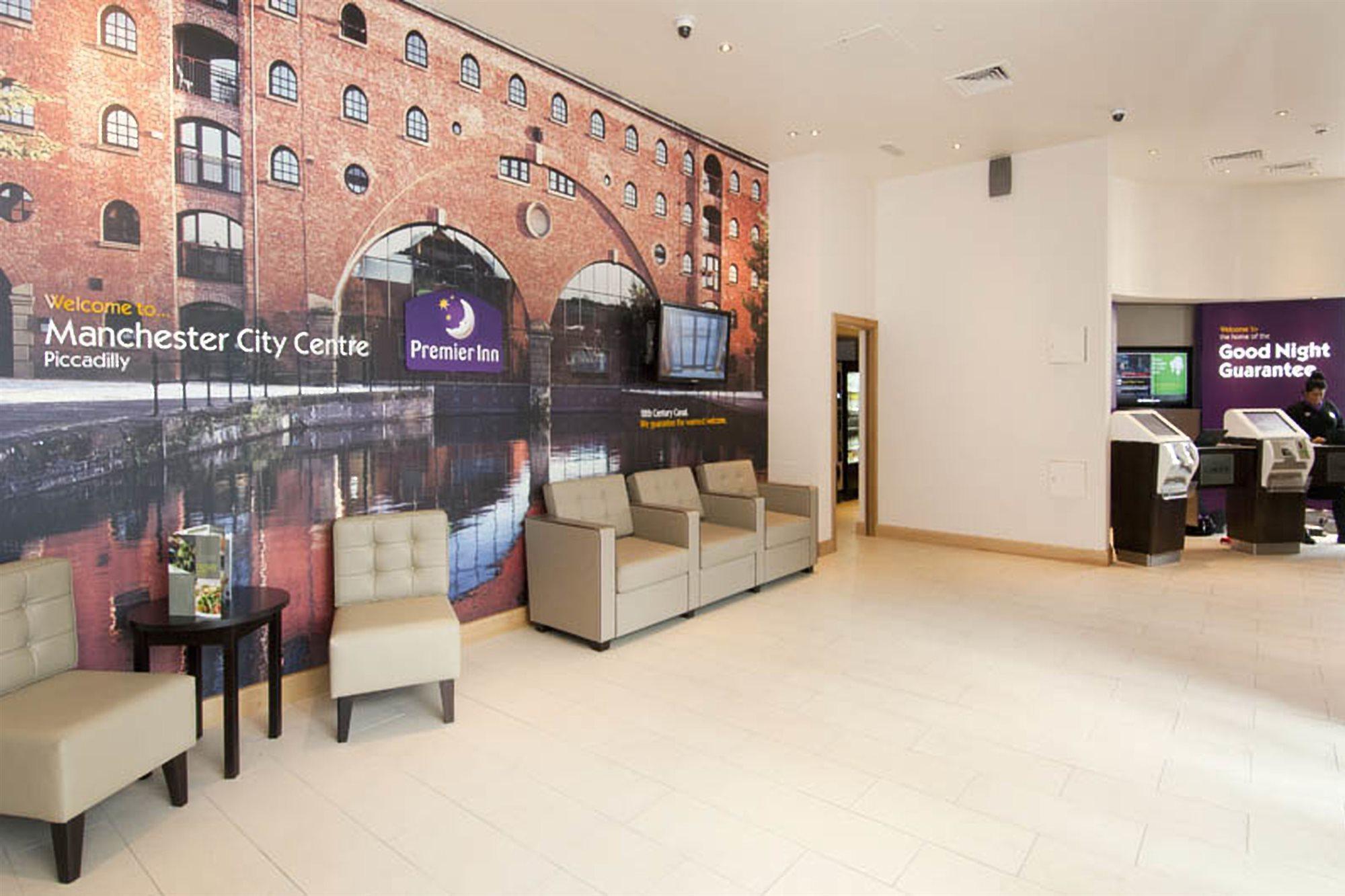 Premier Inn Manchester City Екстер'єр фото